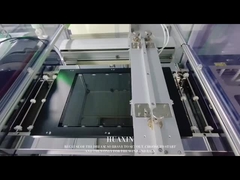 Una pantalla de grado positivo en blanco para el mercado